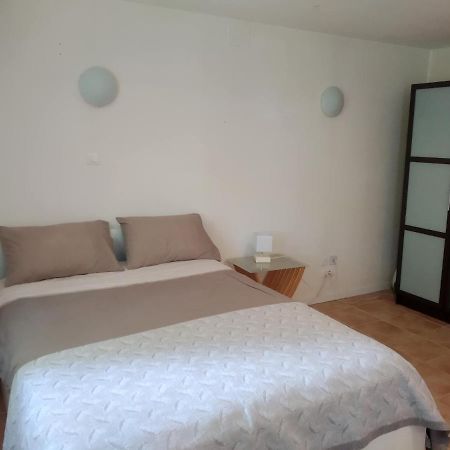 Apartamento Studio En Rez-De-Jardin Dans La Verdure Aix-en-Provence Exterior foto
